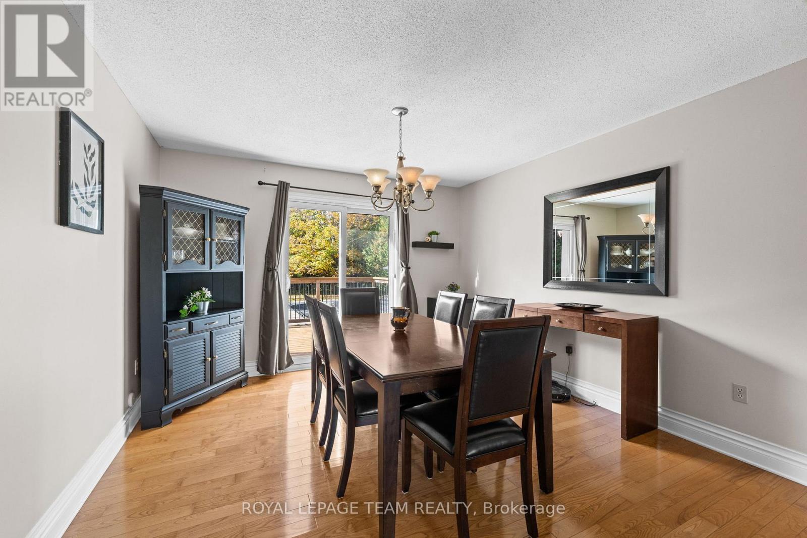 1366 Cornfield Crescent — photo 24