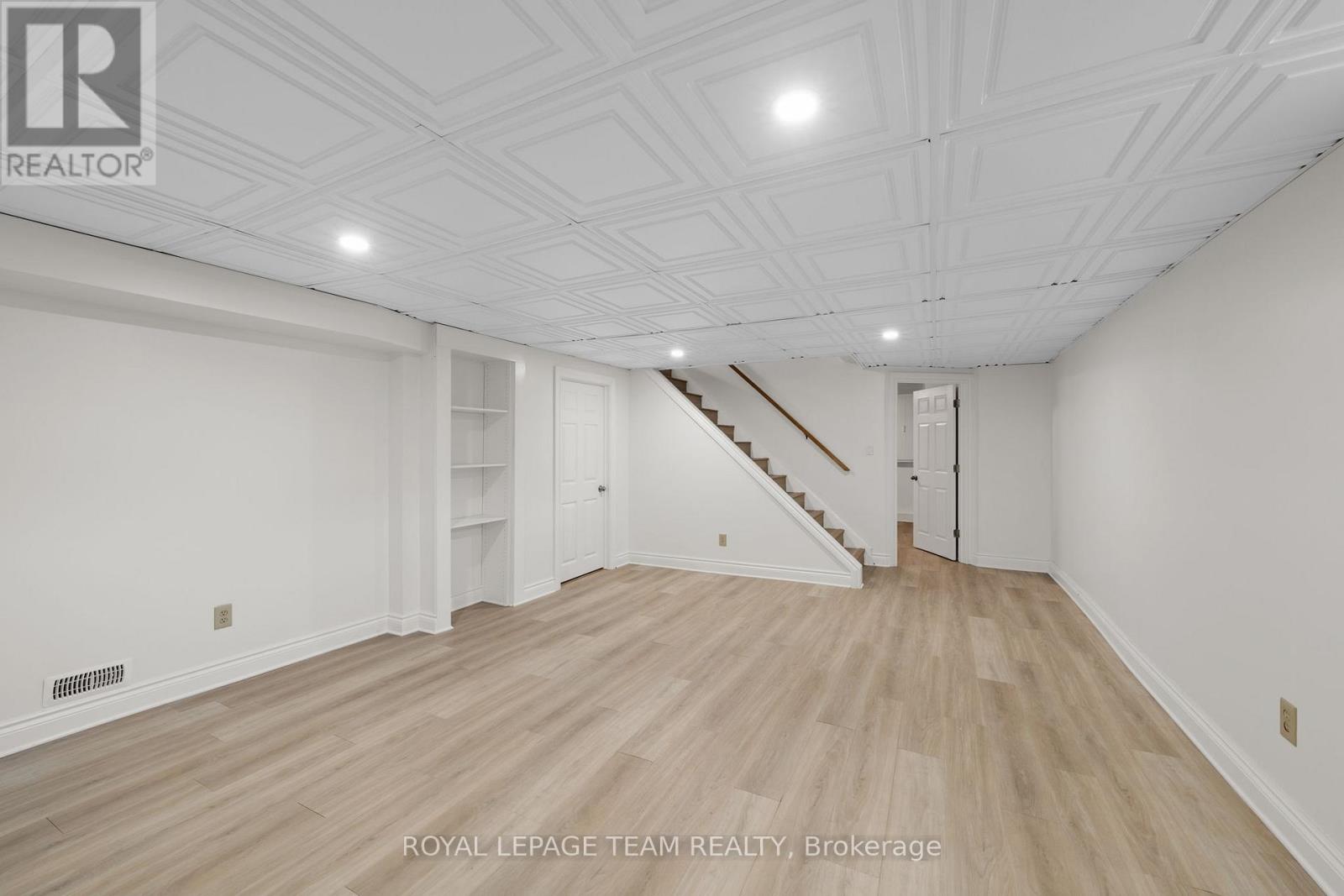 1366 Cornfield Crescent — photo 36