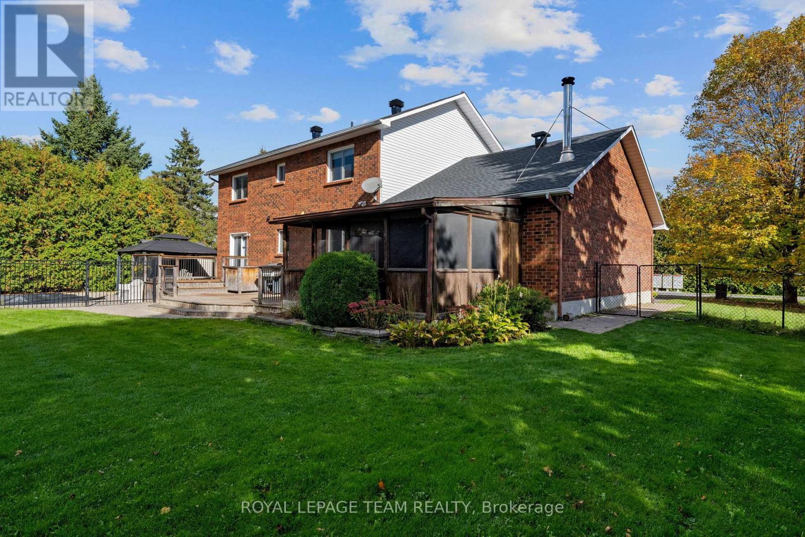 1366 Cornfield Crescent — photo 48