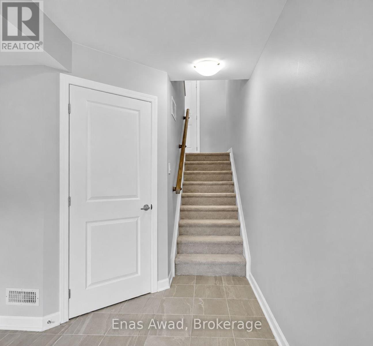 1 - 44 TEELIN CIRCLE, Ottawa — photo 4