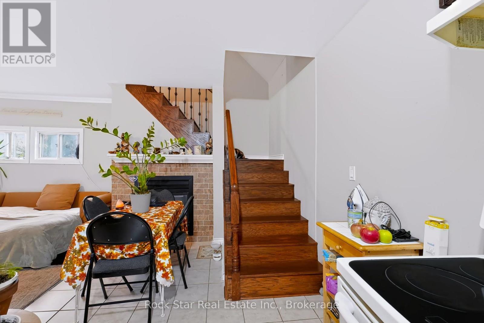 1162 Northmount Avenue — photo 29