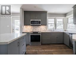 Upper - 17 West 21st Street, Hamilton, ON L9C4M3 Photo 13