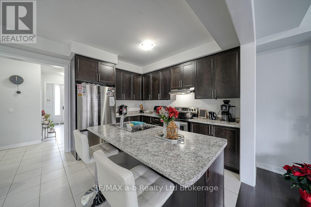 1137 Edinburgh Drive — photo 13