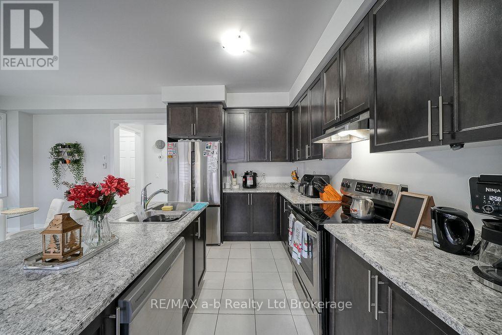 1137 Edinburgh Drive — photo 16