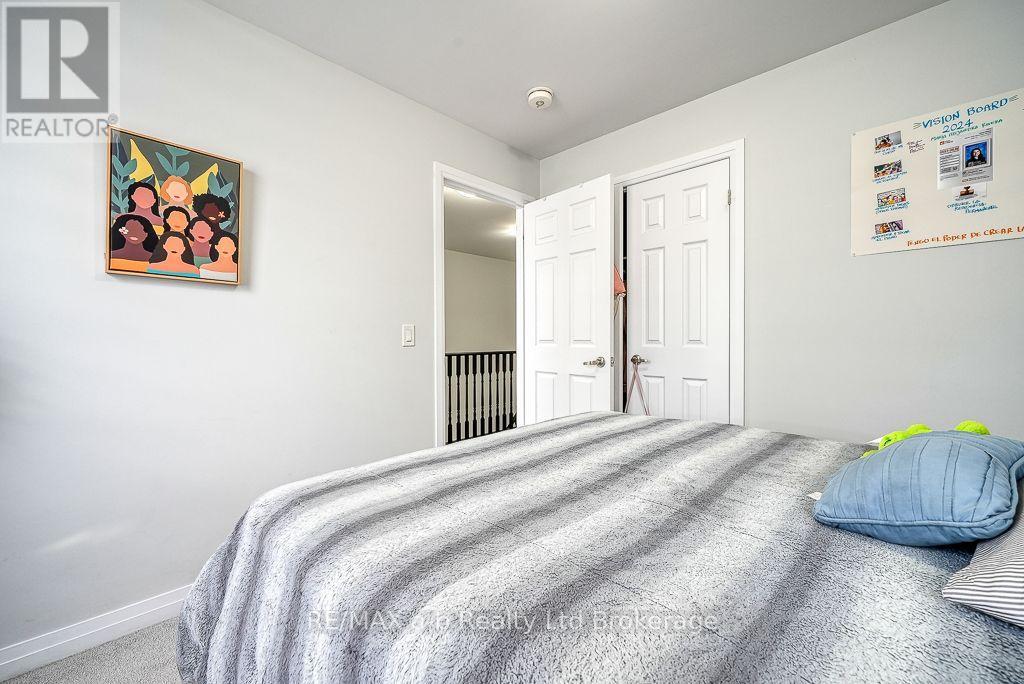 1137 Edinburgh Drive — photo 24