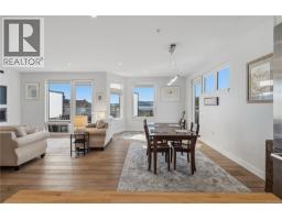 Kitchen - 6 9667a First St, Sidney, BC V8L3C8 Photo 8