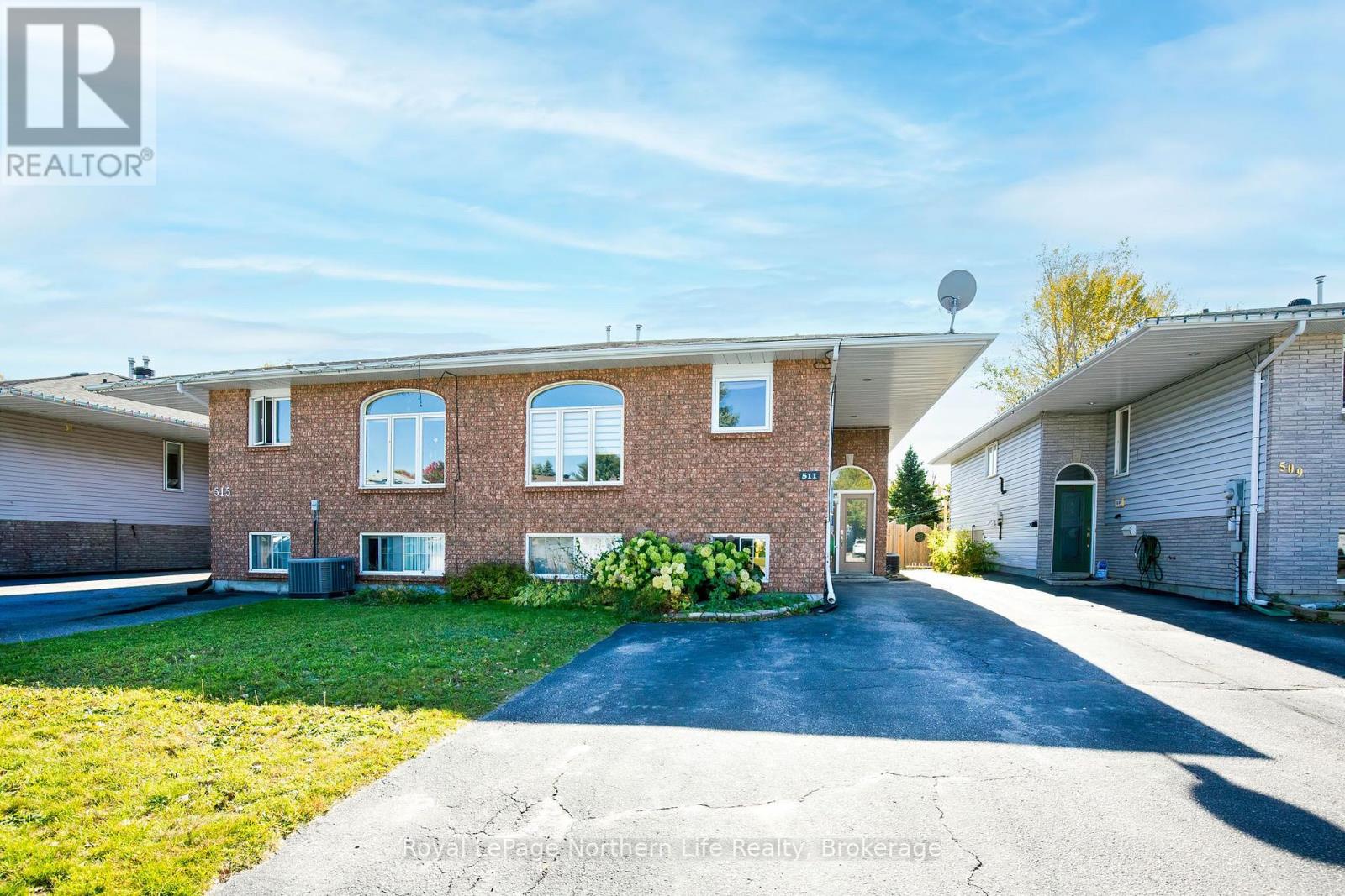 511 BROMLEY AVENUE, North Bay (Widdifield)