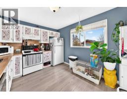 Family room - 240 Jensen Drive Ne, Airdrie, AB T4B1P6 Photo 8