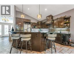 4pc Bathroom - 665 East Lakeview Road, Chestermere, AB T1X1B1 Photo 13