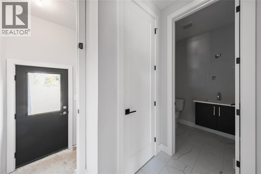 204 MERRITT COURT - 20