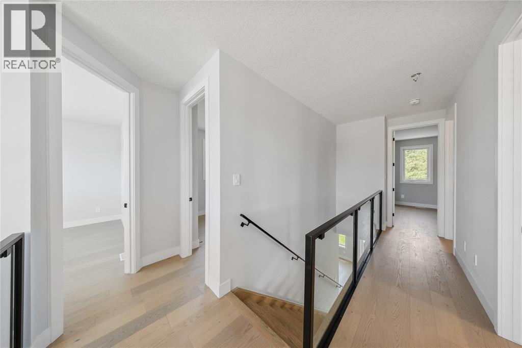 204 MERRITT COURT - 24