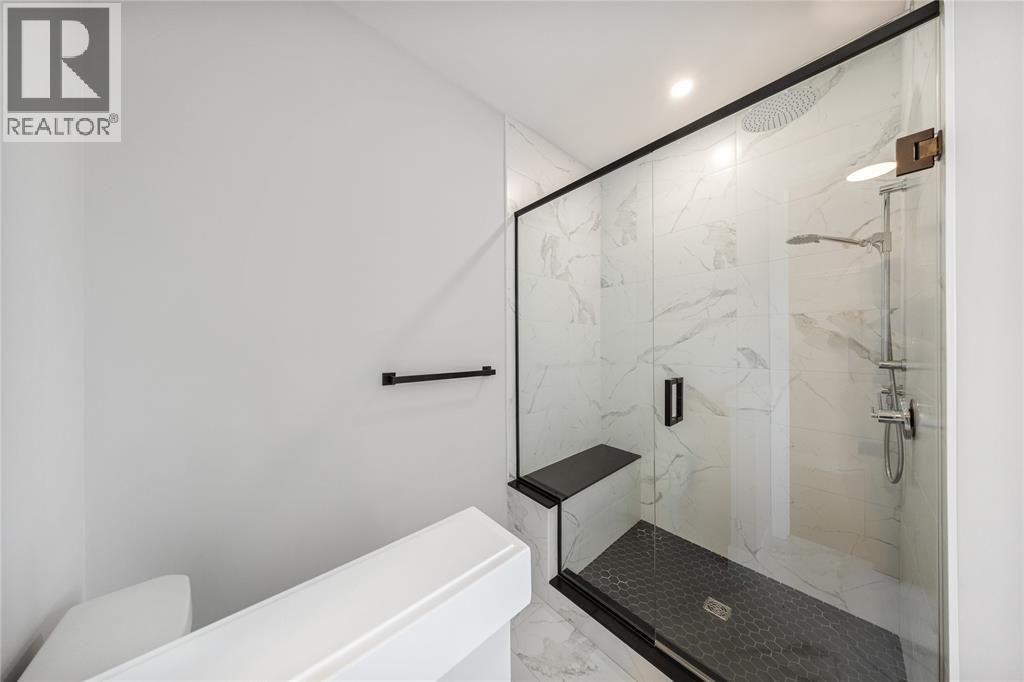 204 MERRITT COURT - 27