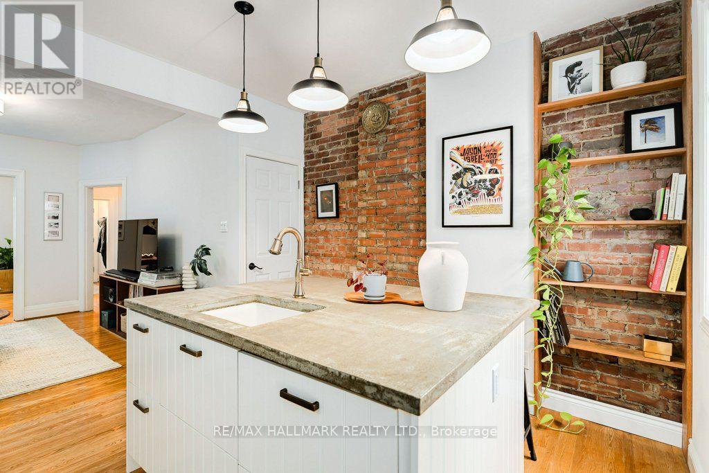 502 Lansdowne Avenue, Toronto, ON photo 13