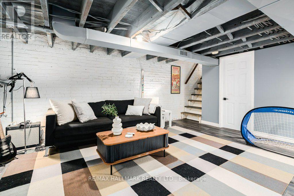 502 Lansdowne Avenue, Toronto, ON photo 24