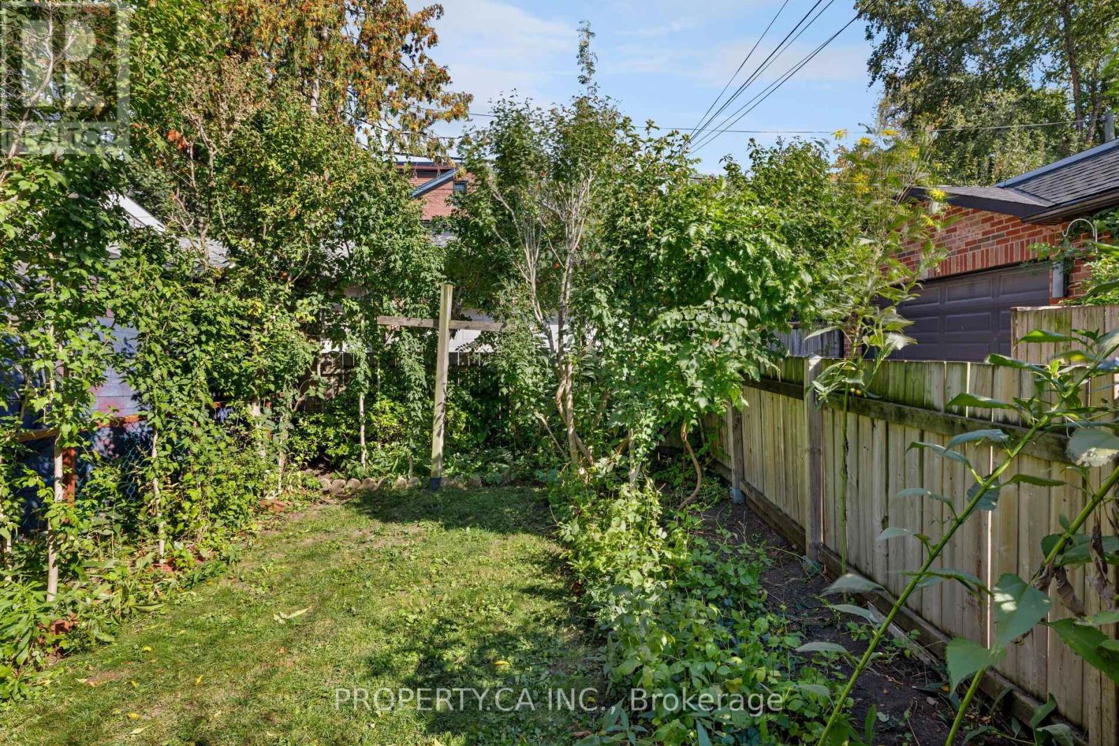 195 Shaw Street, Toronto, ON photo 16