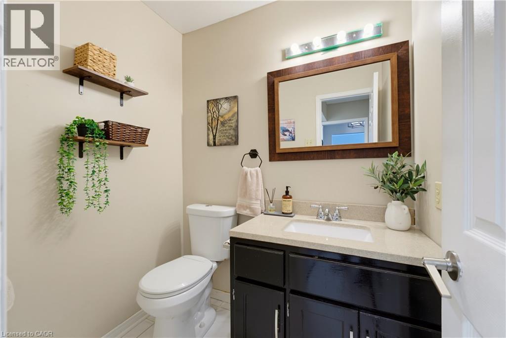 74 STIRLING MACGREGOR Drive - 23