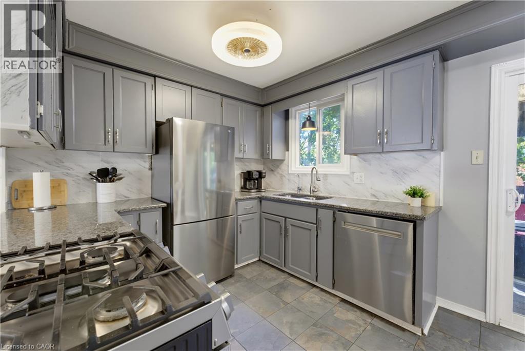 74 STIRLING MACGREGOR Drive - 7