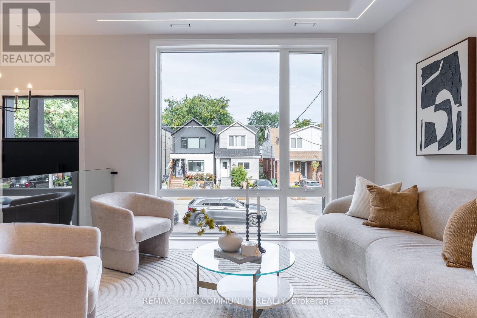 281 Queensdale Avenue, Toronto, ON photo 5