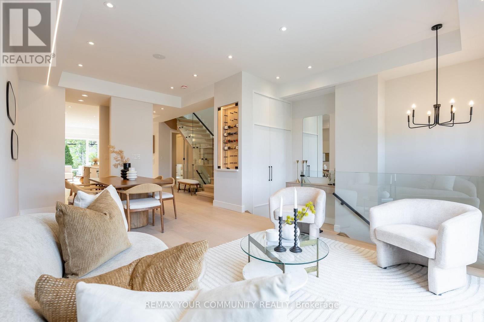 281 Queensdale Avenue, Toronto, ON photo 8