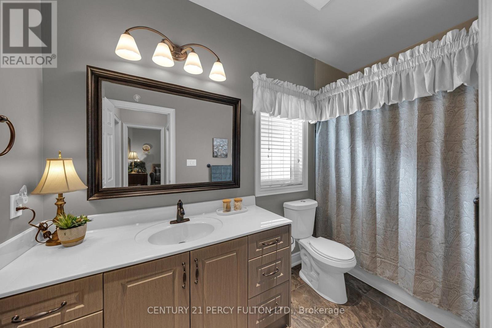 7 Eastbank Road, Clarington, ON photo 23