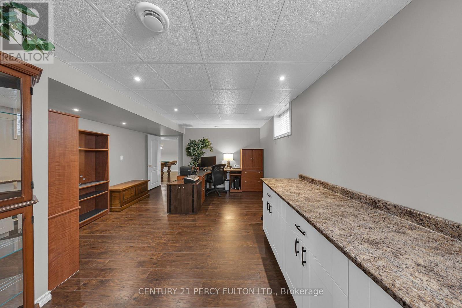 7 Eastbank Road, Clarington, ON photo 33