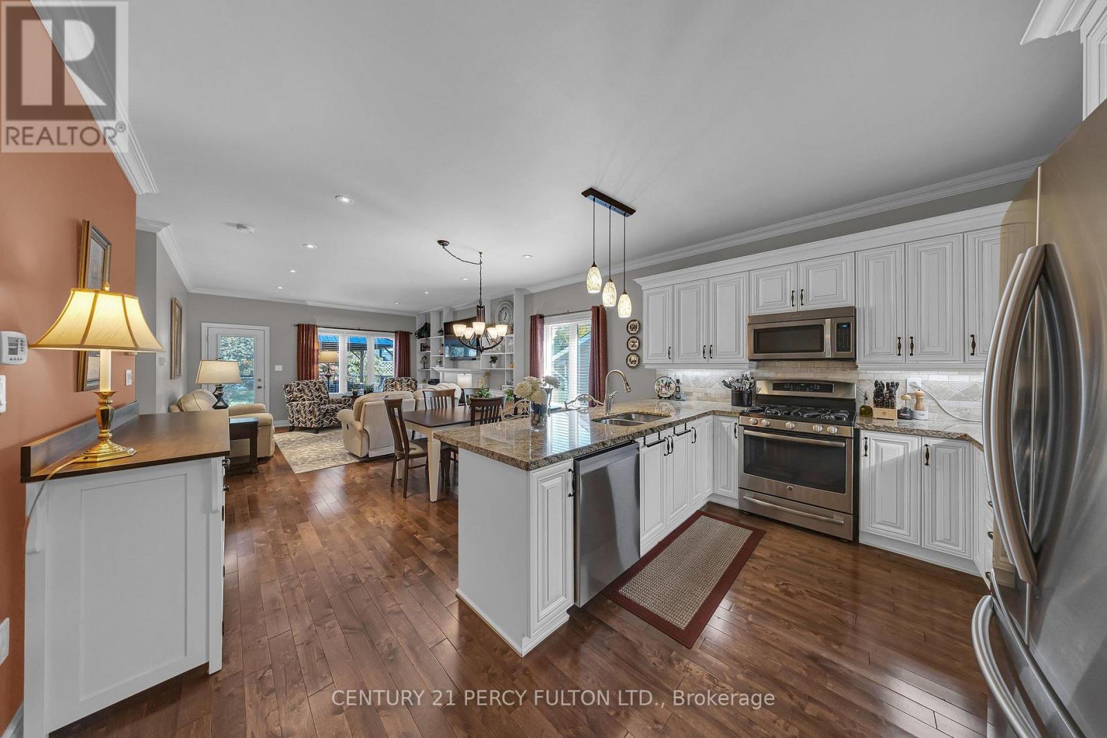 7 Eastbank Road, Clarington, ON photo 7