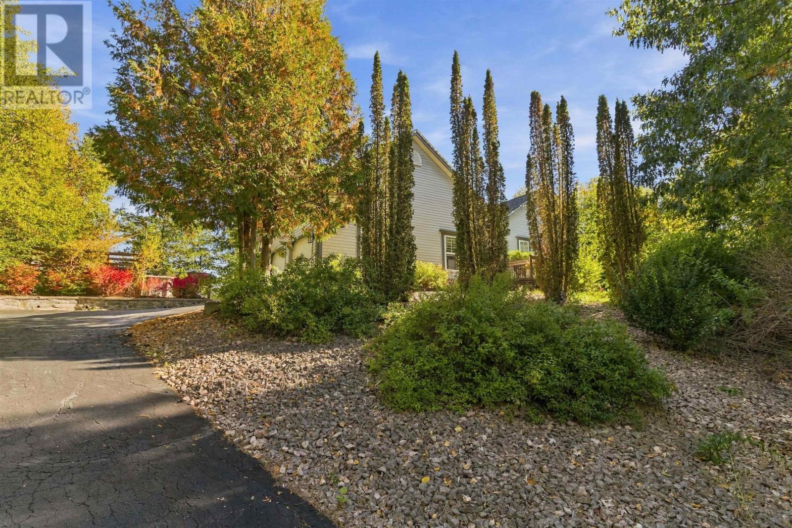 Property photo of 44 Brackstone Court