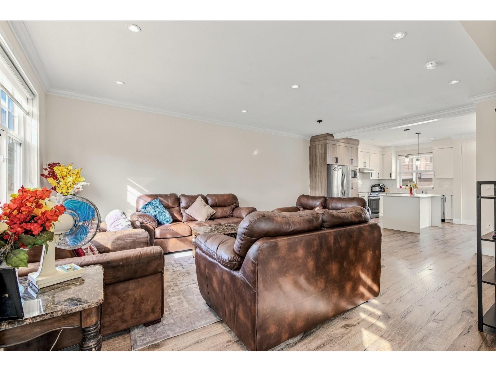 Photo of 23 2033 MCKENZIE ROAD 13