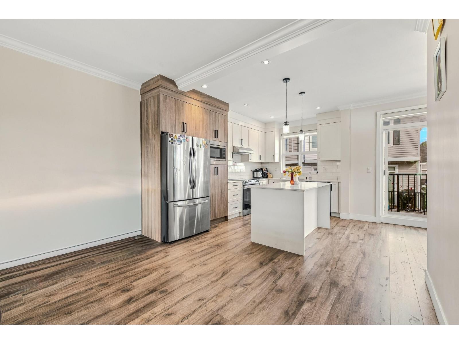 Photo of 23 2033 MCKENZIE ROAD 19