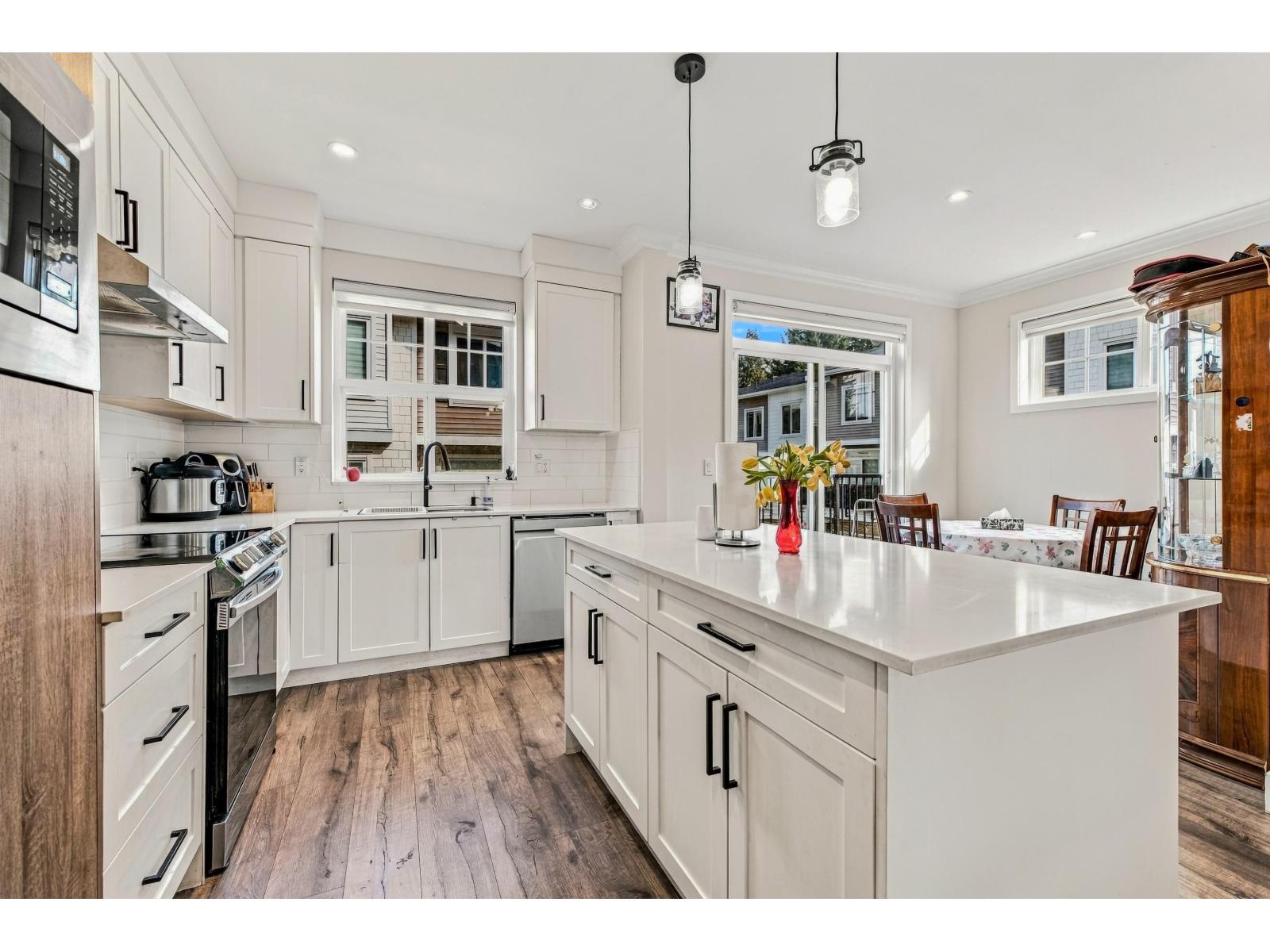 Photo of 23 2033 MCKENZIE ROAD 21