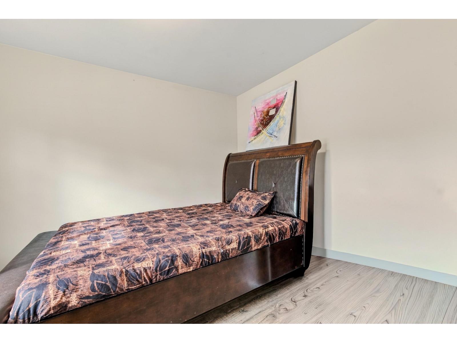 Photo of 23 2033 MCKENZIE ROAD 28