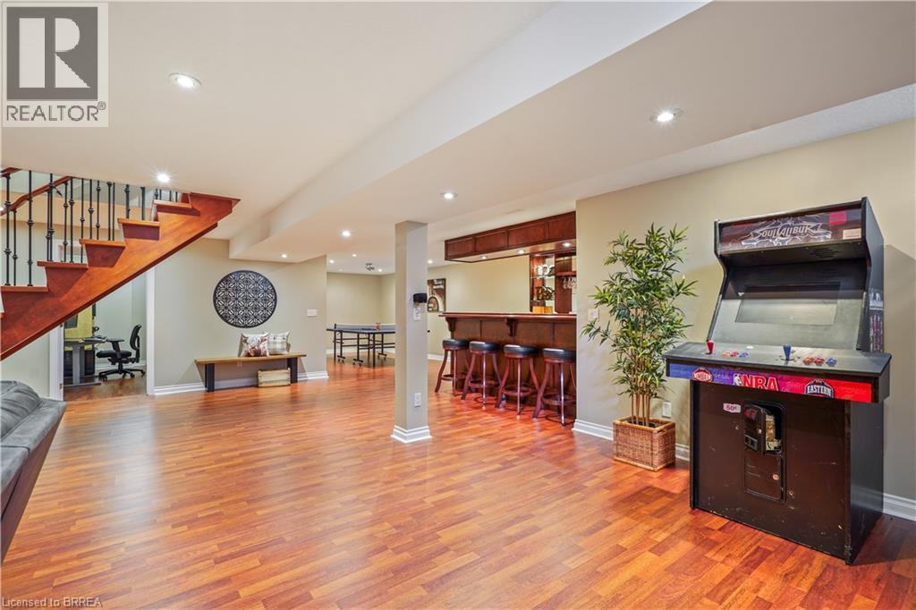 42 EDITH MONTURE Avenue - 33