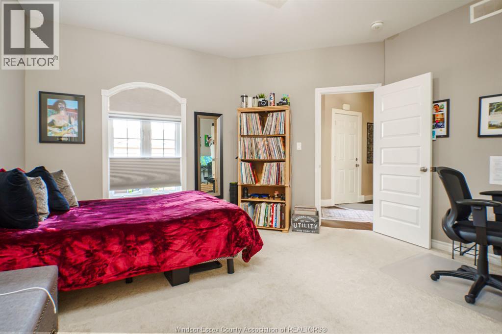 6087 Laurentide — photo 18