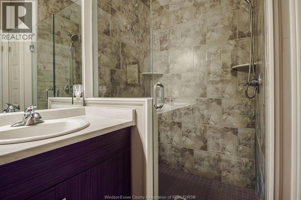 6087 Laurentide — photo 14