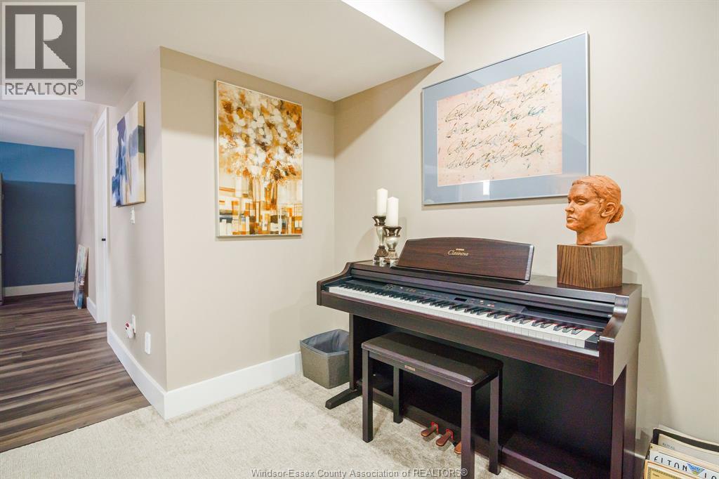 6087 Laurentide — photo 24