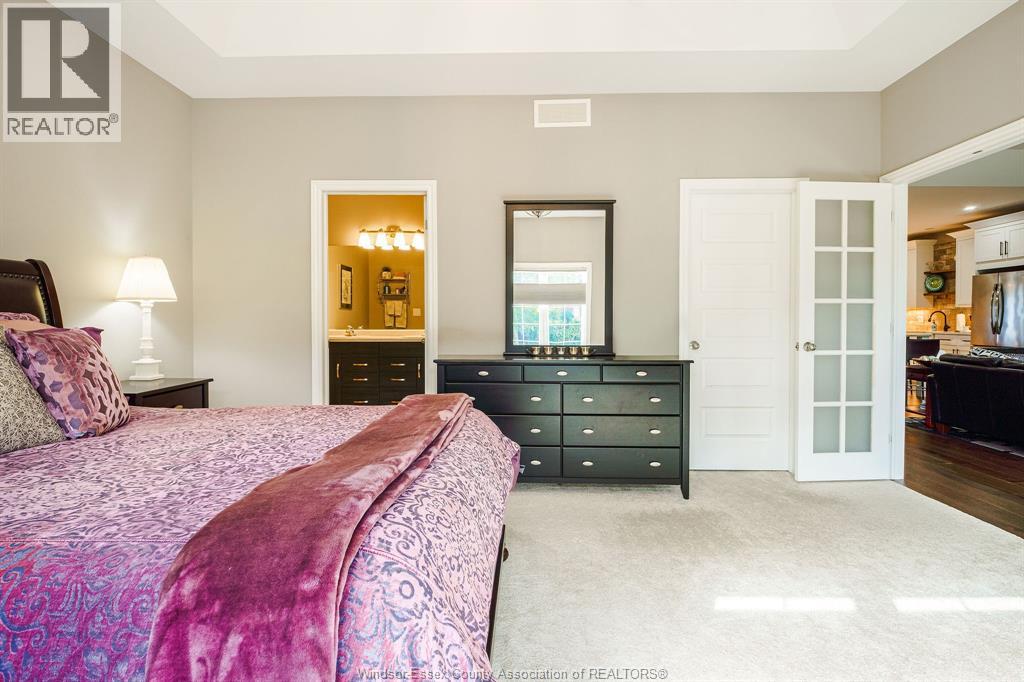 6087 Laurentide — photo 11