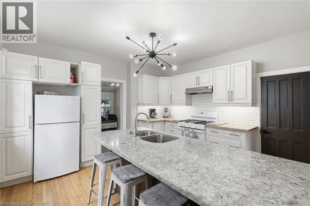 205 Lottridge Street — photo 14