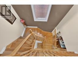 82 Burgeess Crescent, Newmarket, ON L3X2T8 Photo 17
