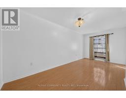 82 Burgeess Crescent, Newmarket, ON L3X2T8 Photo 25