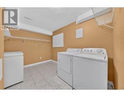 82 Burgeess Crescent, Newmarket, ON L3X2T8 Photo 32