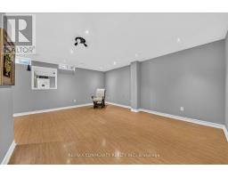 82 Burgeess Crescent, Newmarket, ON L3X2T8 Photo 33