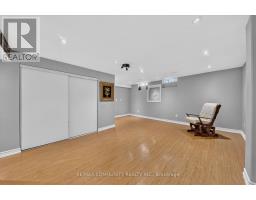82 Burgeess Crescent, Newmarket, ON L3X2T8 Photo 34