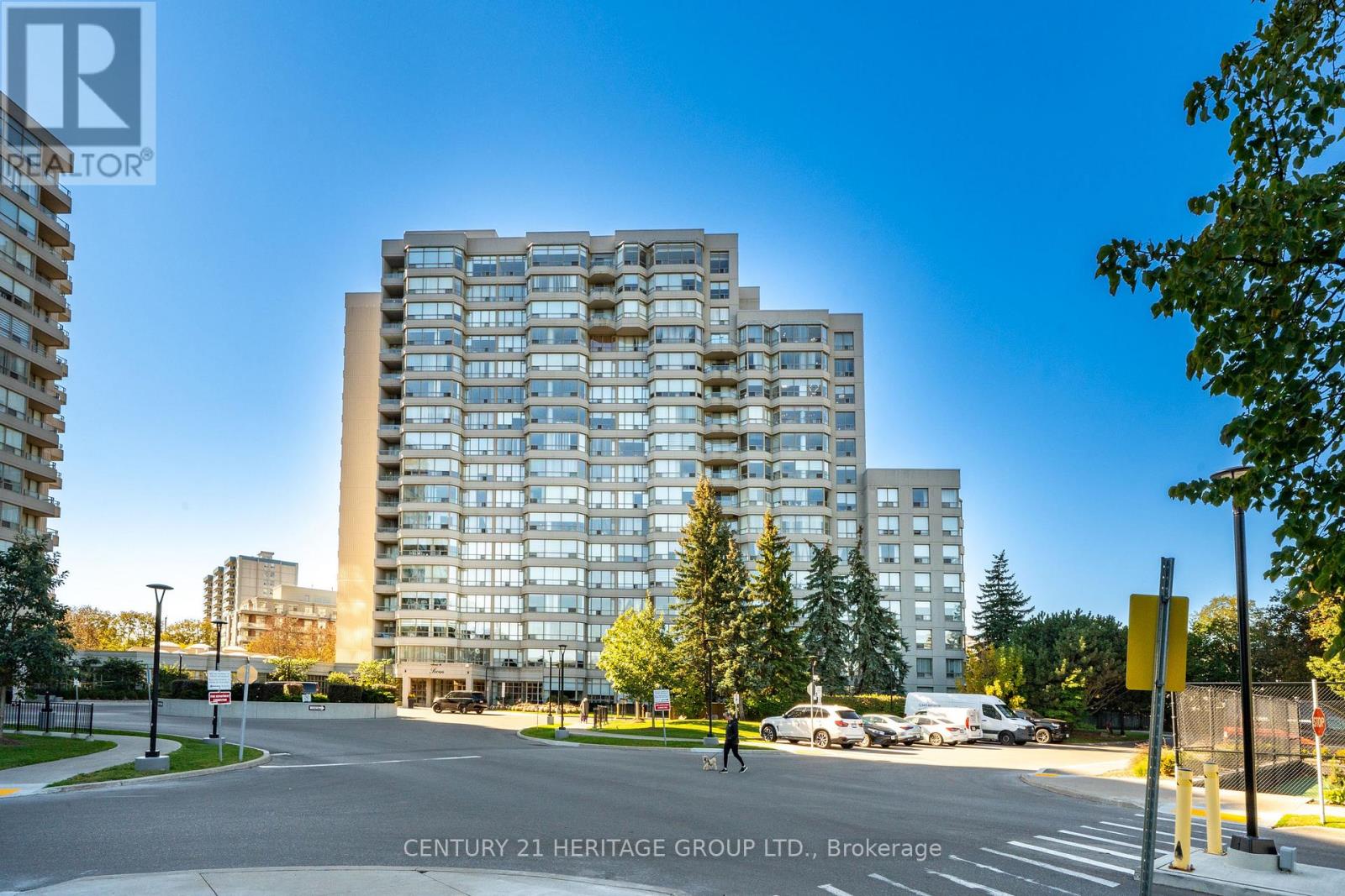 7 Townsgate Drive