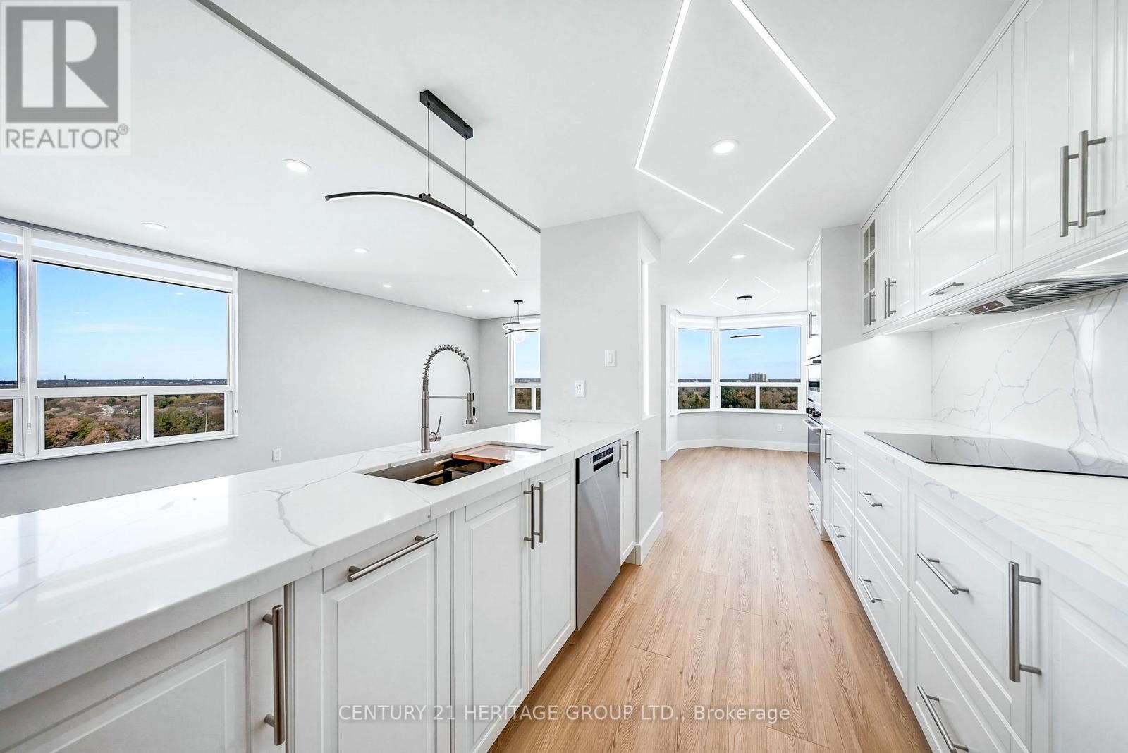 1203- 7 Townsgate Drive, Vaughan, ON photo 15