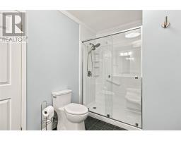 35 Cowan Avenue thumbnail 15