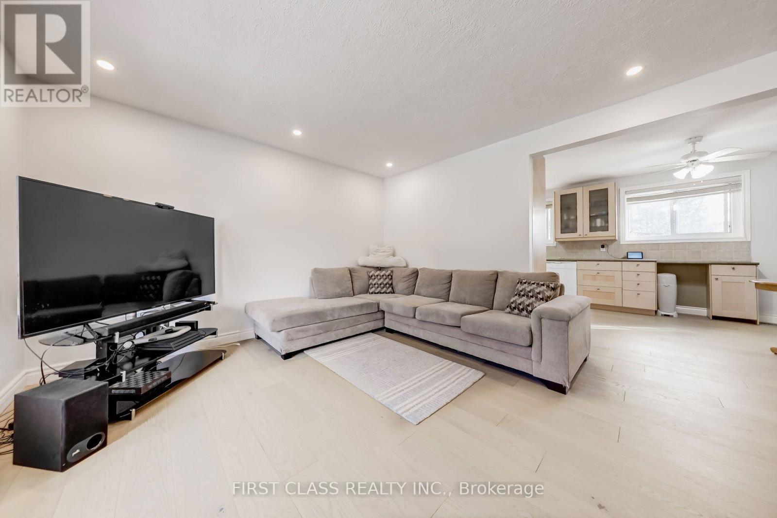 39 SEATON DRIVE - 10