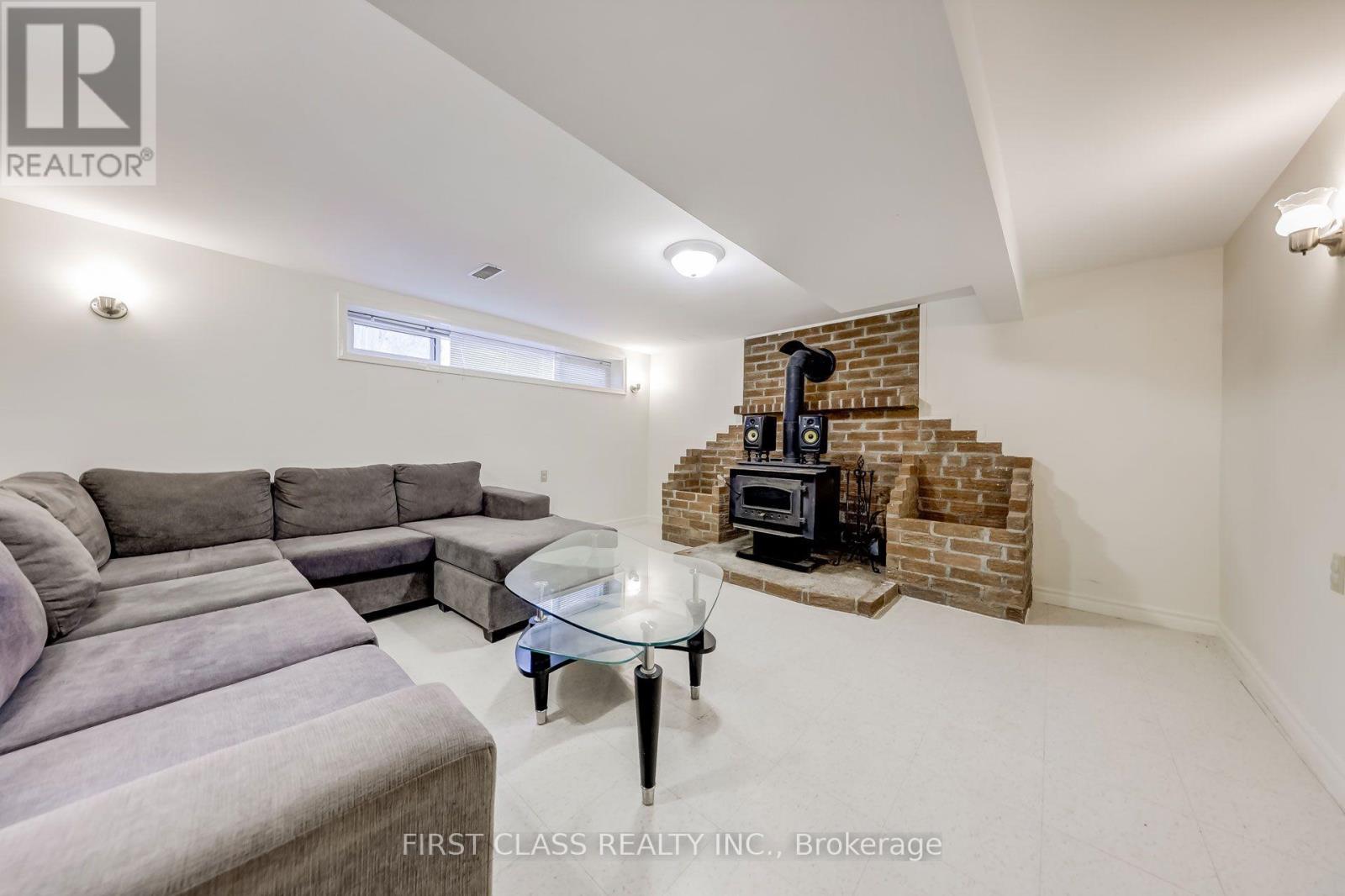 39 SEATON DRIVE - 11