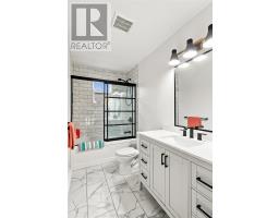 35 Ellesmere Avenue thumbnail 15