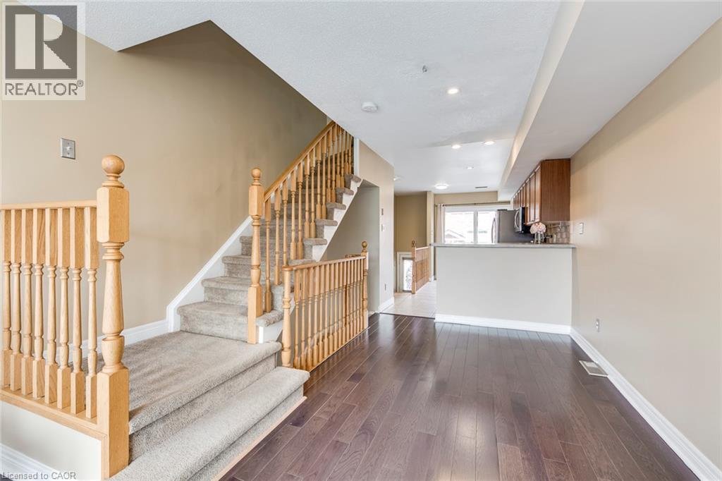 1751 Lampman Avenue — photo 16