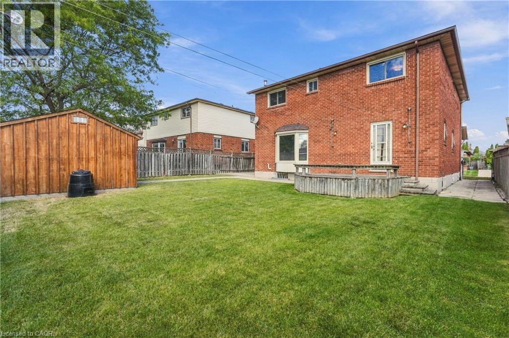 106 Como Place — photo 39